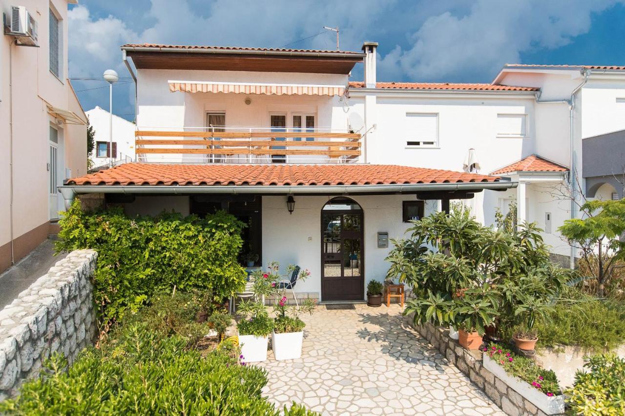 Apartmani Vera Crikvenica Buitenkant foto