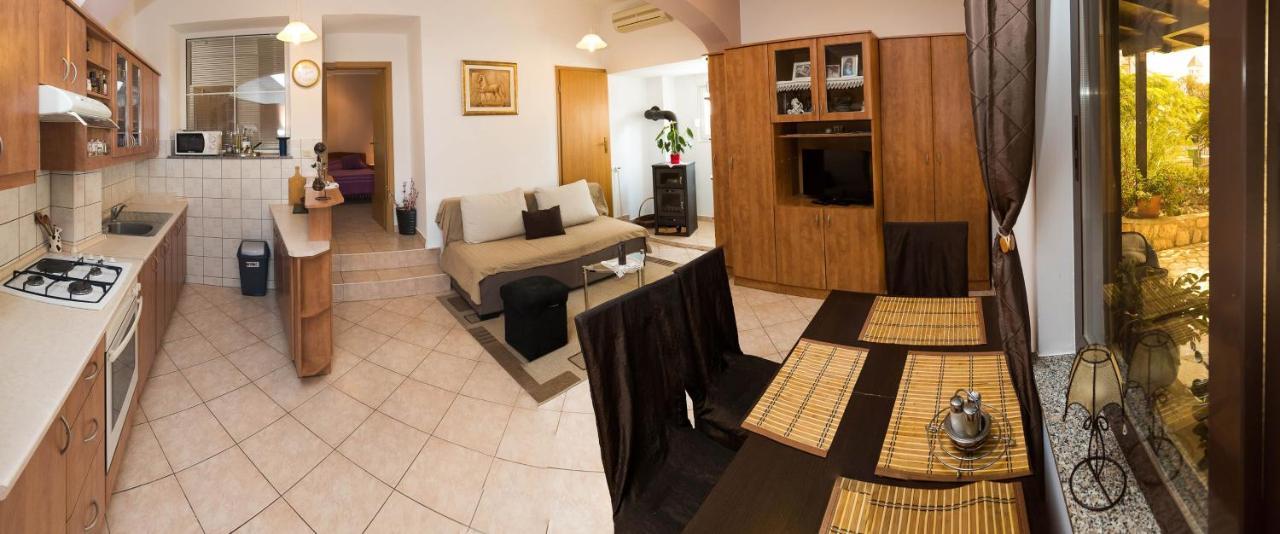 Apartmani Vera Crikvenica Buitenkant foto